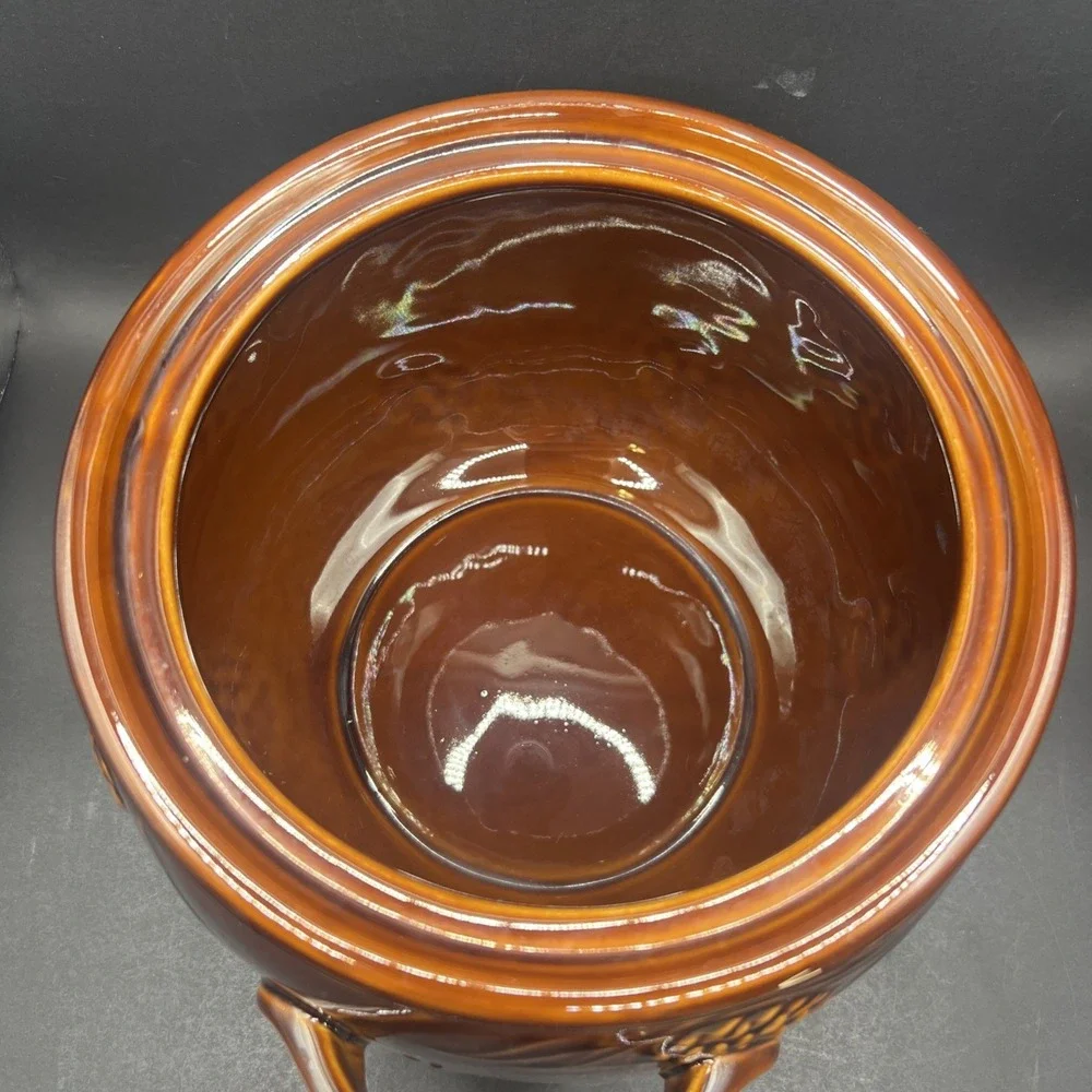Celebrating Home Stoneware Collection 3.5 Qt Lidded Casserole Bean Pot Pinecone